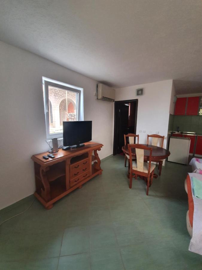 Leni Apartmani Dobre Vode Dobra Voda Exteriör bild